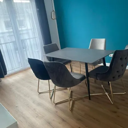 Mit Balkonnetflix Apartman